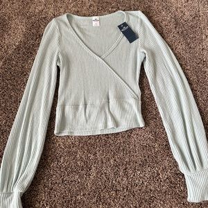 hollister soft long sleeve shirt